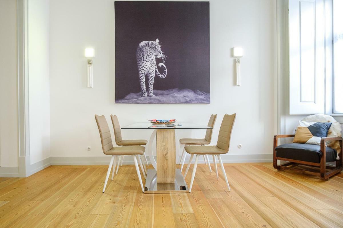 Superb In Historical Centre Apartment *